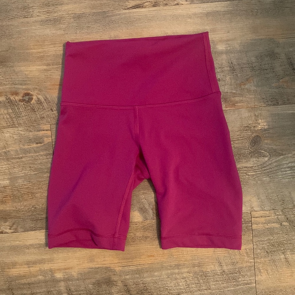 Magenta Wunder Train Biker Shorts 8”